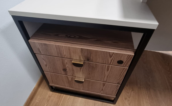 Kontener w biurku MS-VBK180, kolory modrzew górski, szary Taupee