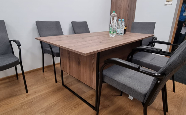 Stół konferencyjny MS-VSK200, kolor modrzew górski